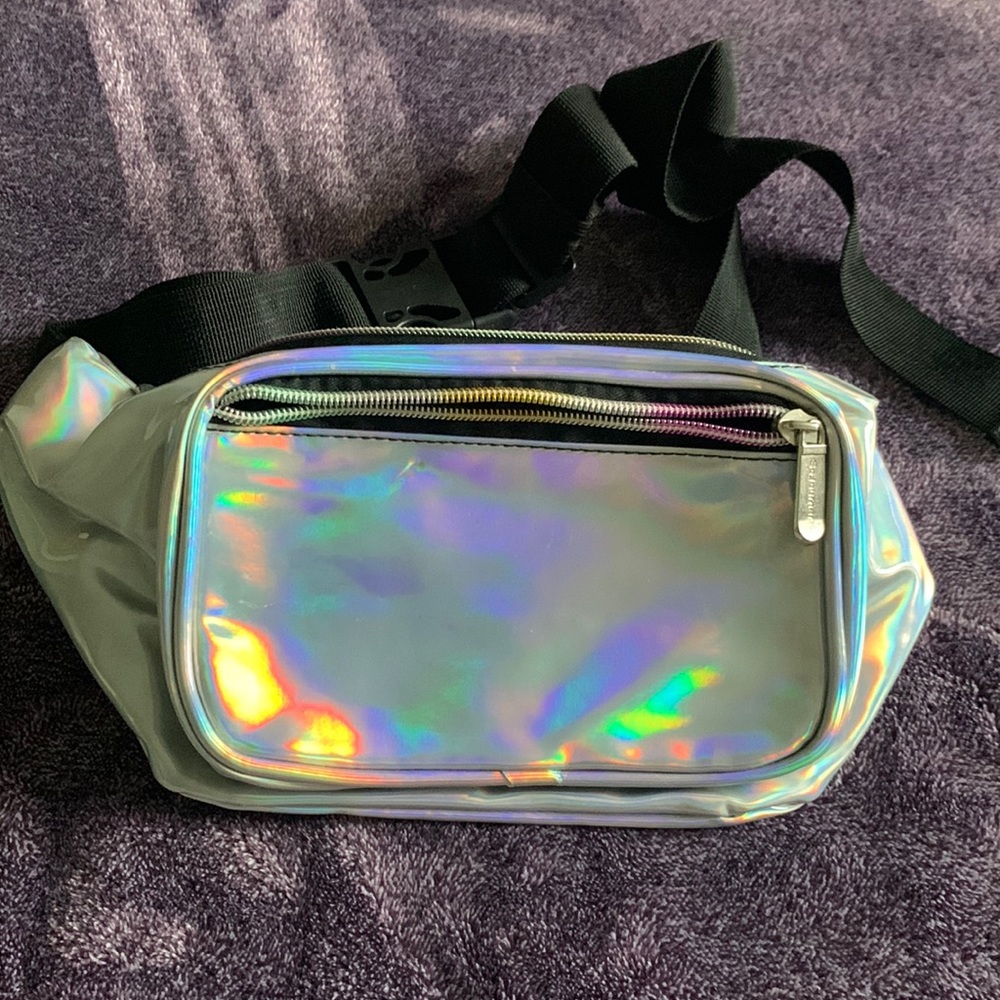 Sojourner silver metallic waist bag